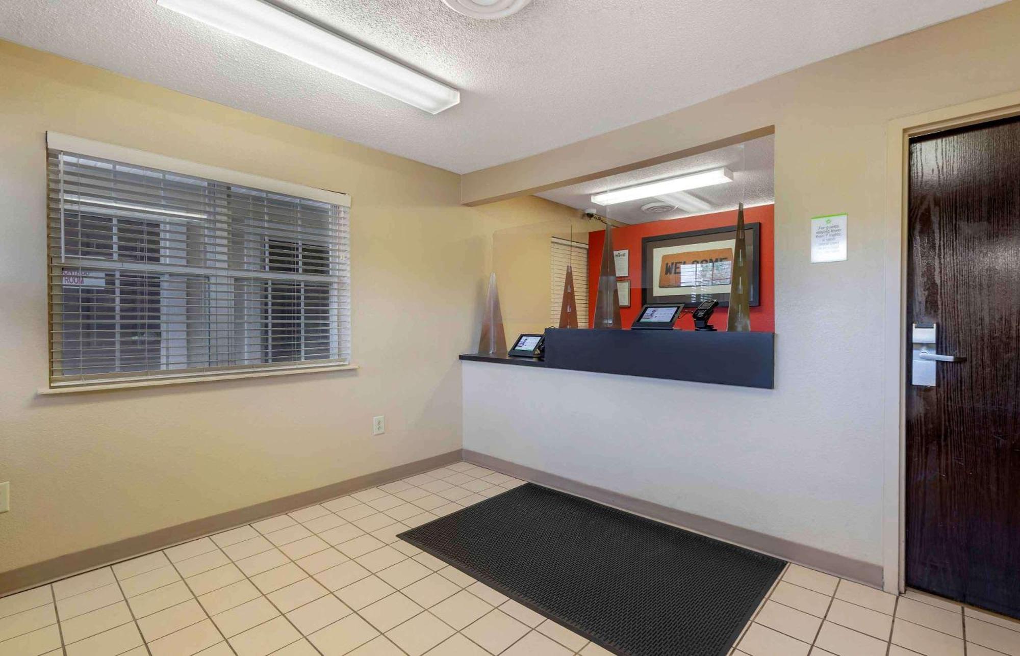 Extended Stay America Select Suites - Columbia - Ft Jackson Exteriör bild